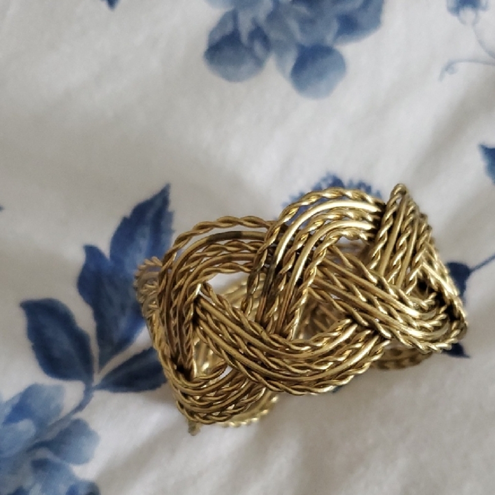 CURATED BY RUA'H KIBRIYA: Gold-Colored Napkin Ring (6 Available)